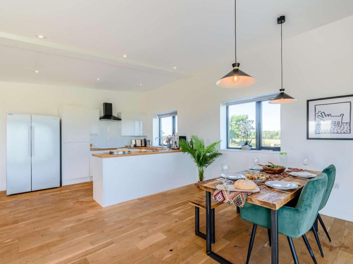 2-Bed Modern Bungalow - Outstanding Country Views هاروغايت المظهر الخارجي الصورة